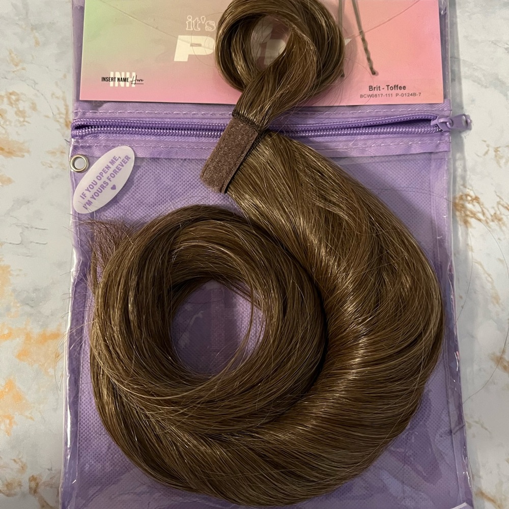 NEW Brit ponytail in Toffee